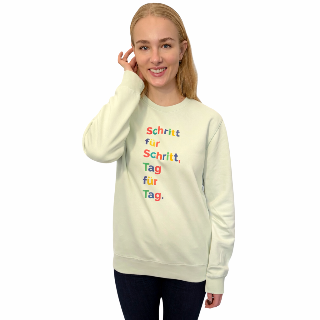 Neu! Rundhals Sweatshirt "Schritt für Schritt" Farbe: stermgreen- Druckfarben: bunt